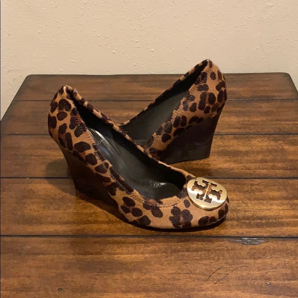 Tory Burch leopard print calf hair wedges 8